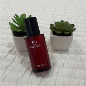Chanel N°1 DE CHANEL REVITALIZING SERUM